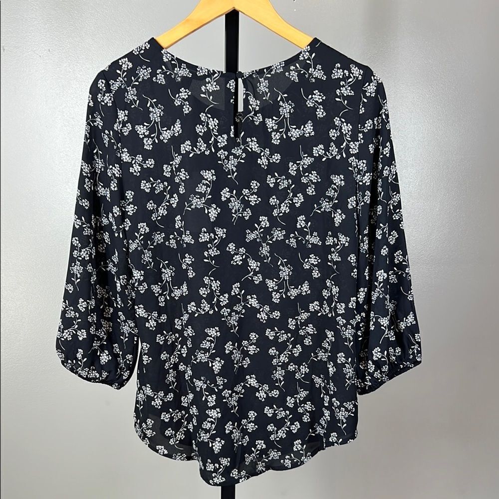 41 Hawthorn Floral Blouse with Black and White Pattern - Picture 2 of 6